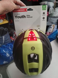 New Schwinn Youth Flash Helmet