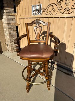 Swivel chair