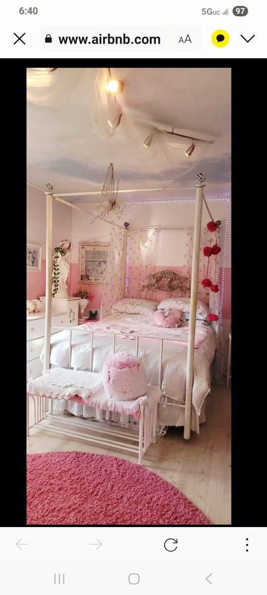Full Size Canopy Bed