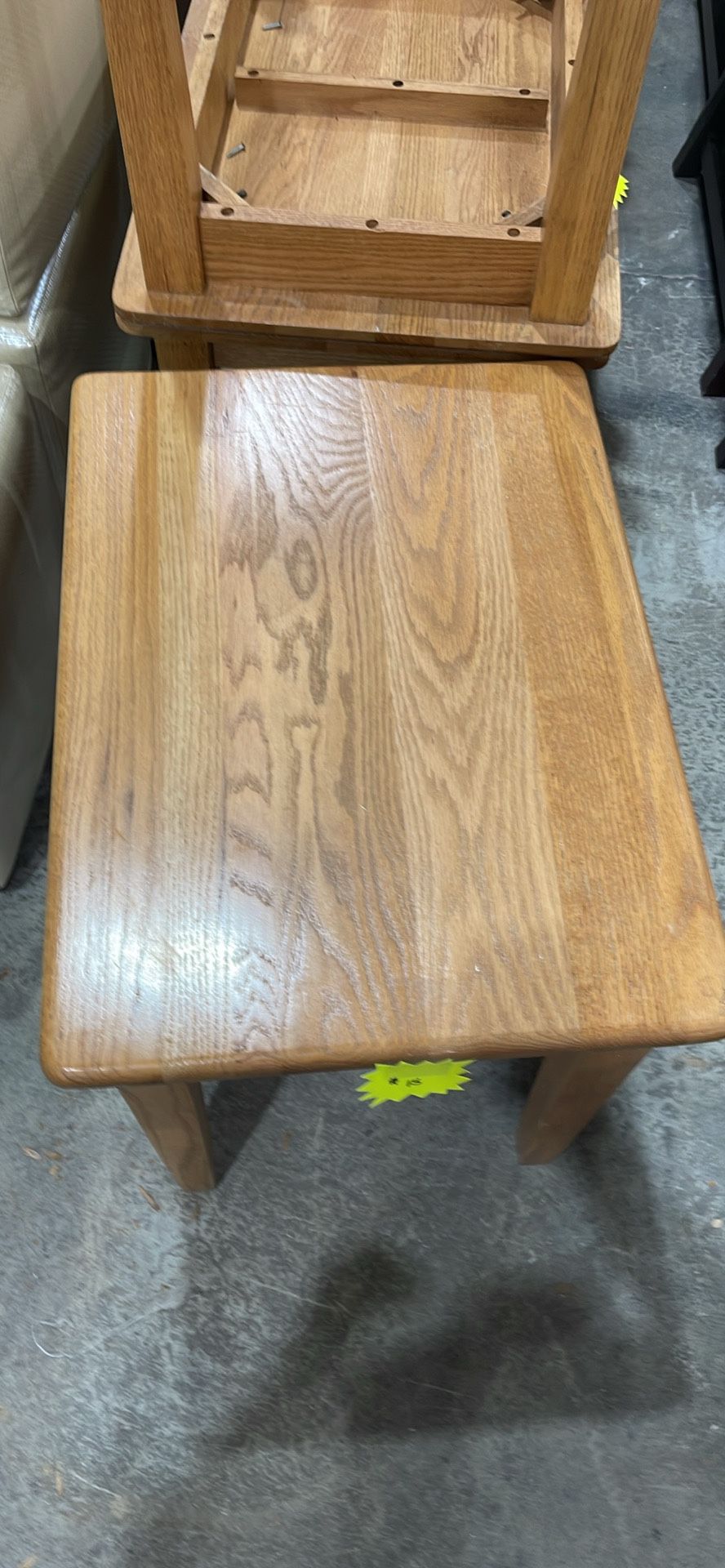 Light Wood End Table 20x28