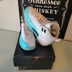 JORDAN 12🔥LIGHT AQUA,SIZE 7 YOUTH