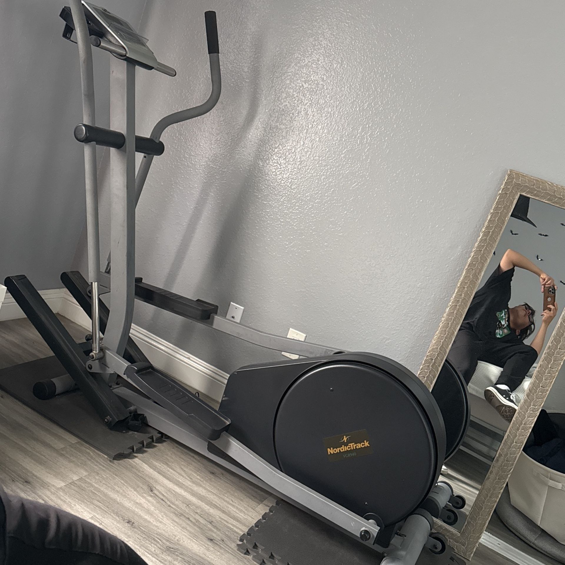 Elliptical Exercise Machine