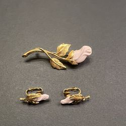 Vintage AVON Pink Porcelain Rose on a Stem - Brooch and Clip on Earrings
