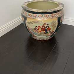 Large Chinese Vase Vintage 