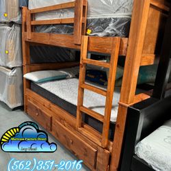 Triple Full Oak Litera Bunk Bed Mattresses Nuevo 