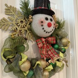  New Christmas.  Wreath. 24 Inch 