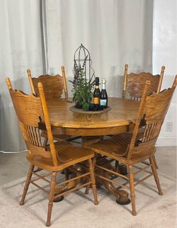 Oak Kitchen Dining Table with 4 Double Pressed Back Chairs PERFECT FOR APARTMENT
