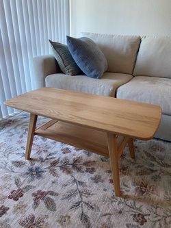 Solid Wood Coffee Table Excellent Condition