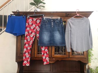 Bundle of clothes all for $10