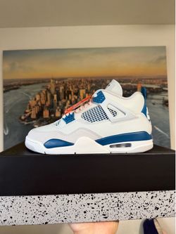 Jordan 4 Military blue size 9.5