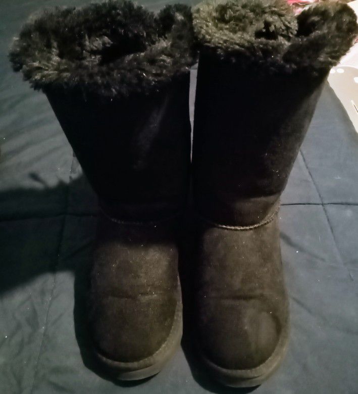 Fur Bow Tie Boots Size 7