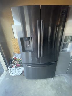 Samsung Black Stainless Counter Depth 