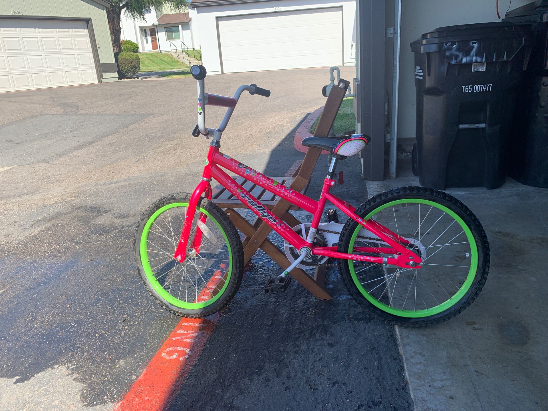 Girl bike 20 inch ready to ride