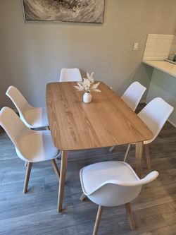 59” Table 6 chairs - ( Both table and chairs are brand new and un assembled)