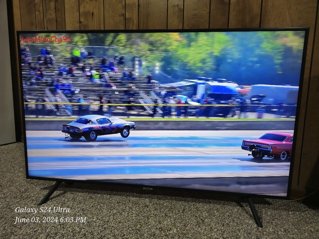 Samsung 55" Samrt TV Like New