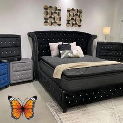 Coaster Velvet 4 Pcs Bedroom Sets Queen or King Beds Dressers Nightstands Mirrors Finance and Delivery Available 