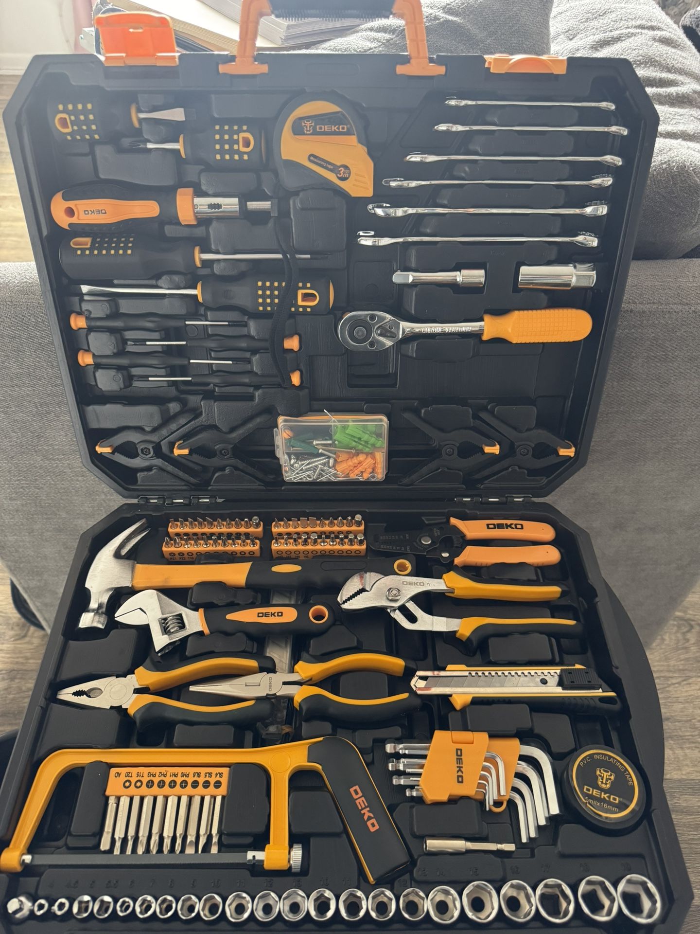DEKOPRO 228 Piece Socket Wrench Auto Repair Tool Combination Package Mixed Tool Set Hand Tool Kit with Plastic Toolbox Storage Case