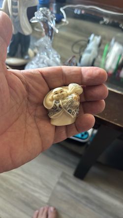 Small Carved Netsuke Figurine