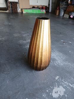 Ornament vase