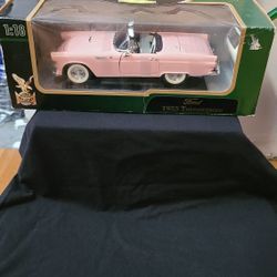 Ford 1995 Thunderbird 1:18 scale