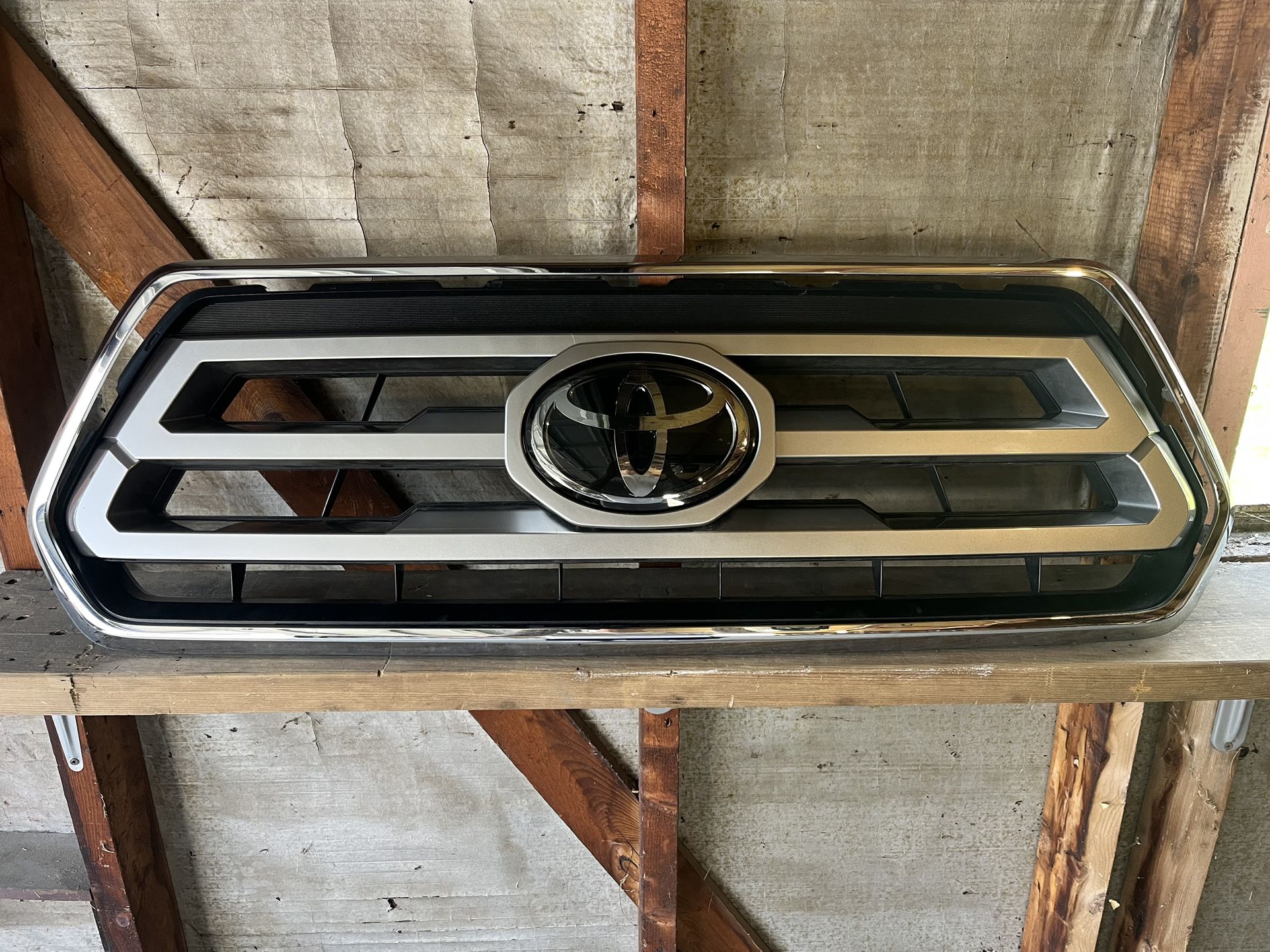 Toyota Tacoma OEM Limited Grille