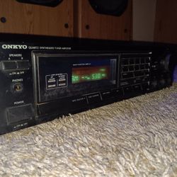 onkyo receiver and 2 sets of speakers