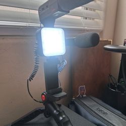 Vlog Tripod