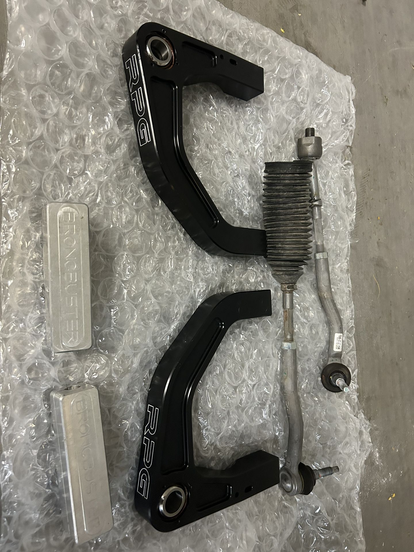 Ford Bronco RPG Control Arms And Broncbuster Tie Rod Sleeves