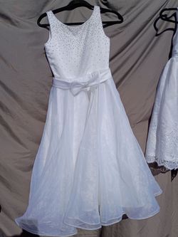 First Holy Communion, a flower girl, or any formal event.
Girls 10