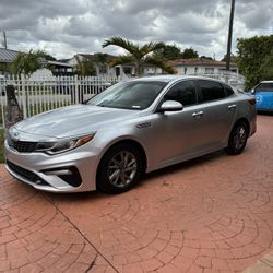 2019 KIA Optima