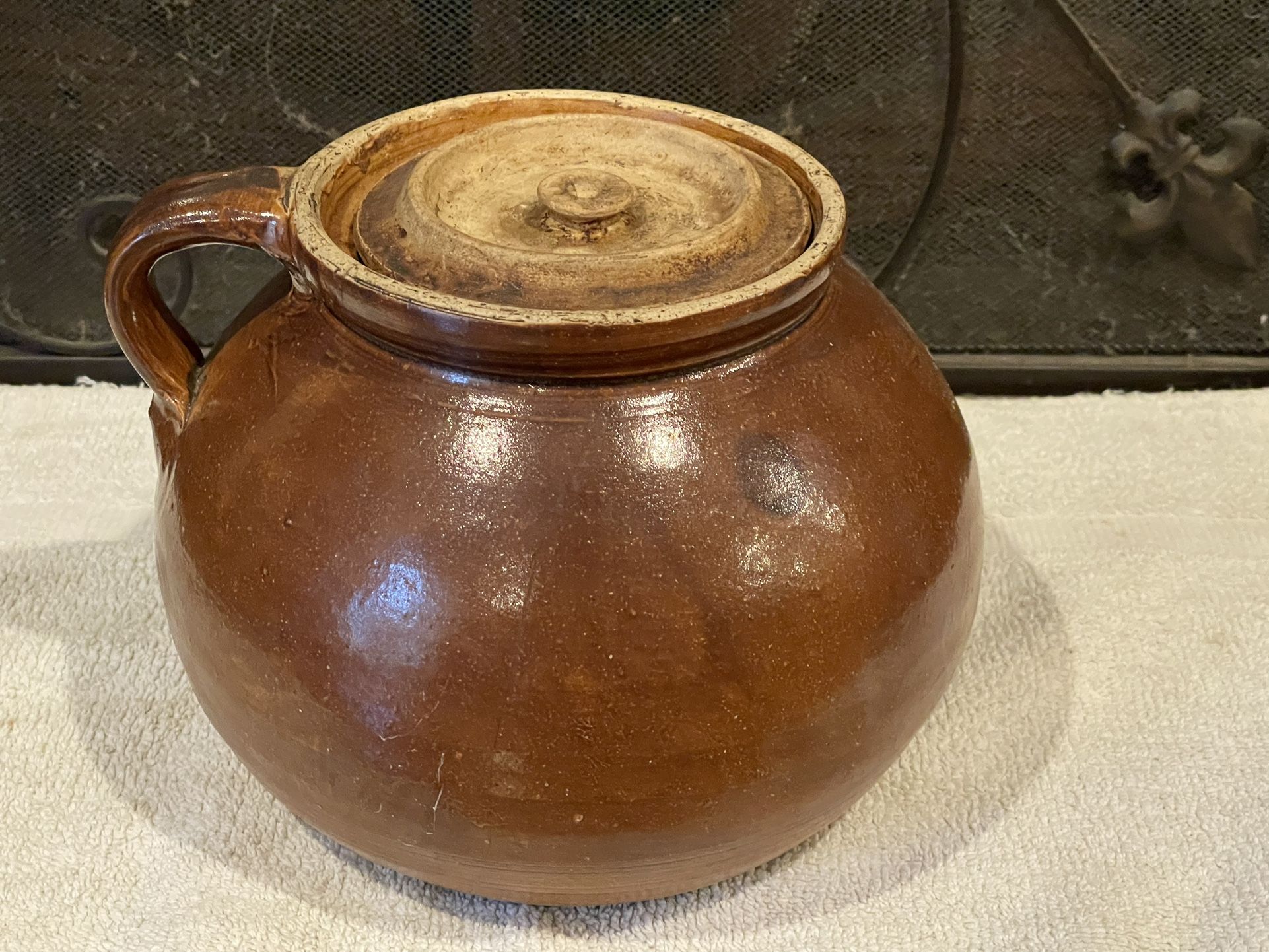 Price Cut Bean Pot Slip Glazed Ceramics