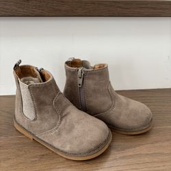 H&M  baby girl boots 