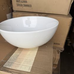 Vessel sink new in box $20 1111