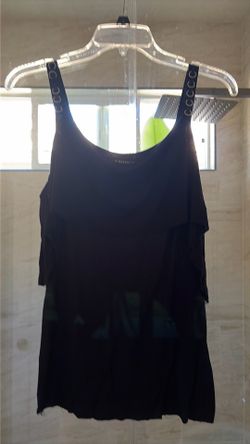 Rock&Republic Top w/ swiveling metal rings