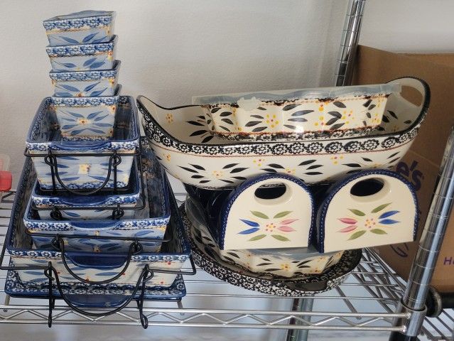 16 Piece Temptations Bakeware Casserole Set New Hand Painted