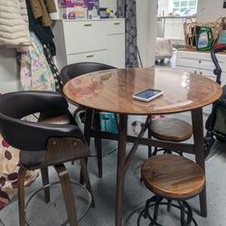 Counter Height Table+ High Chairs+ Stools 