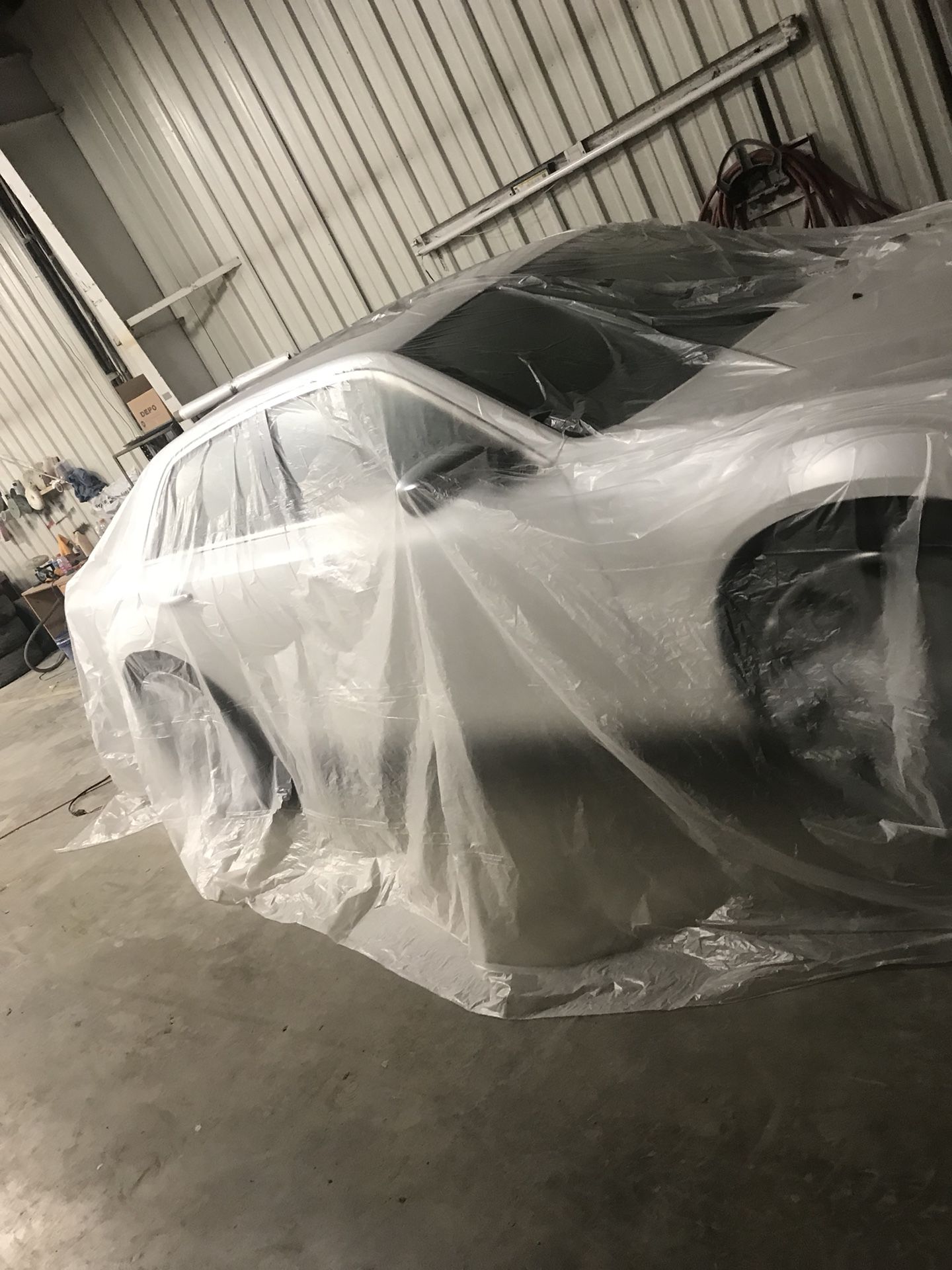 2011 Chrysler 300 on 28s