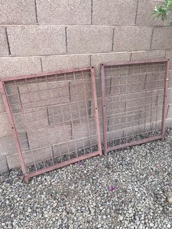 Pair Metal Trellis 7th St/Thunderbird