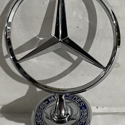 Mercedes Benz Hoods Standing Emblem 