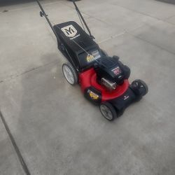 Yard machine 21 inch gas mower with bag
