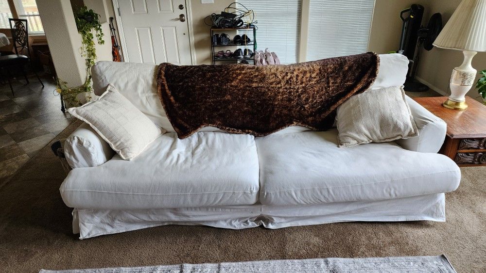 Couch Off White