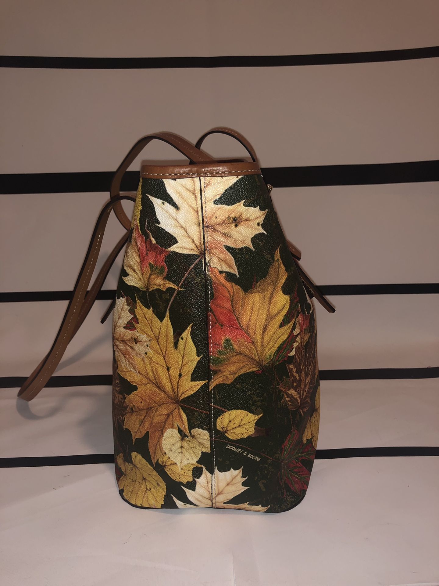 Dooney and bourke maple leaf bag outlet