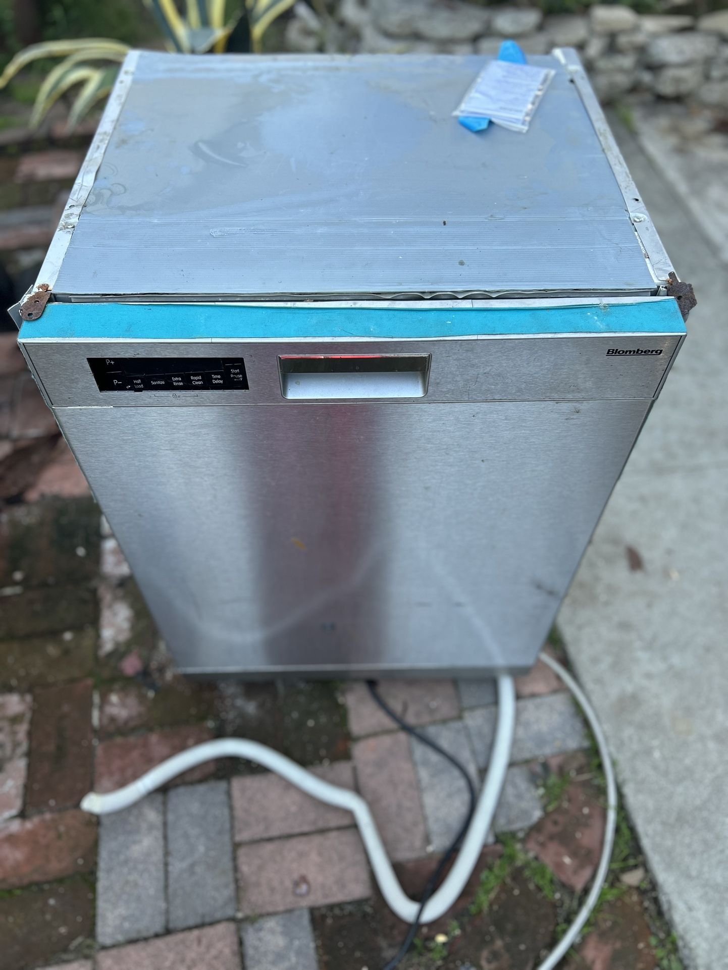 free working dishwasher 