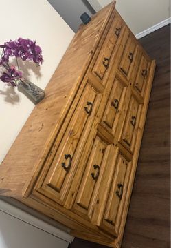 Dresser