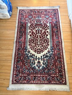 Small Floor Rug Very nice looking