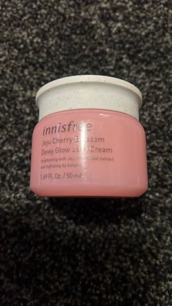 Innisfree Jeju Cherry Blossom Dewy Glow Jelly Cream