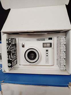 Lomography Lomo'Instant The Adventure Challenge Edition