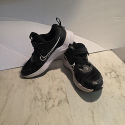 Boys Nike Shoes Size 2