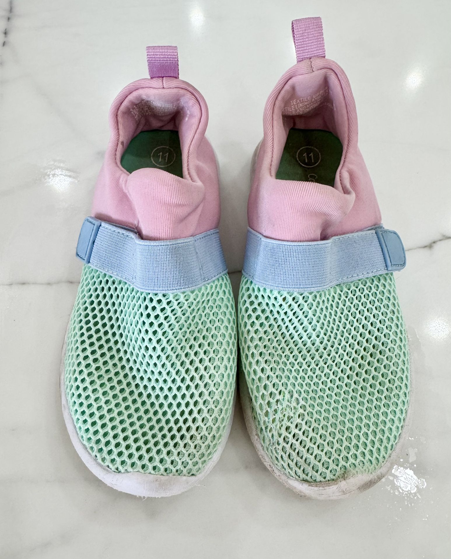 Girls Summer Water Shoes - size 10