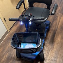 Vive Personal Mobility Scooter